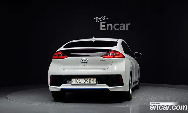 Hyundai Ioniq 2016 1.6 АКПП, миниатюра 4