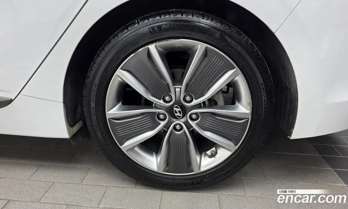 Hyundai Ioniq 2016 1.6 АКПП, фото 7