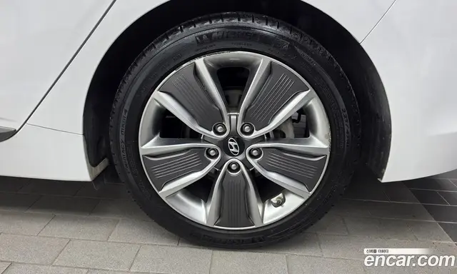 Hyundai Ioniq 2016 1.6 АКПП, миниатюра 7