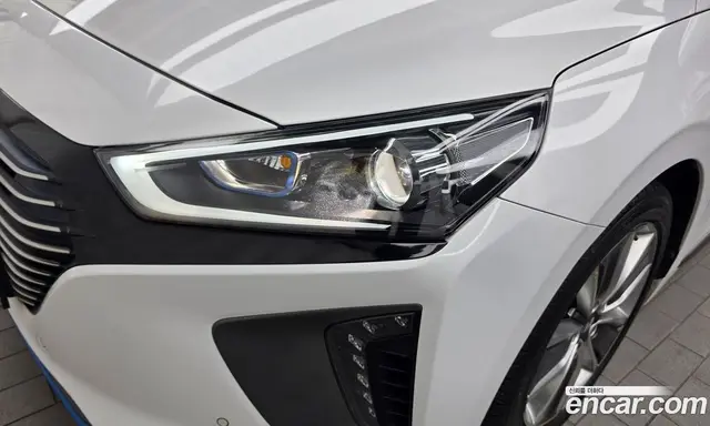 Hyundai Ioniq 2016 1.6 АКПП, миниатюра 8