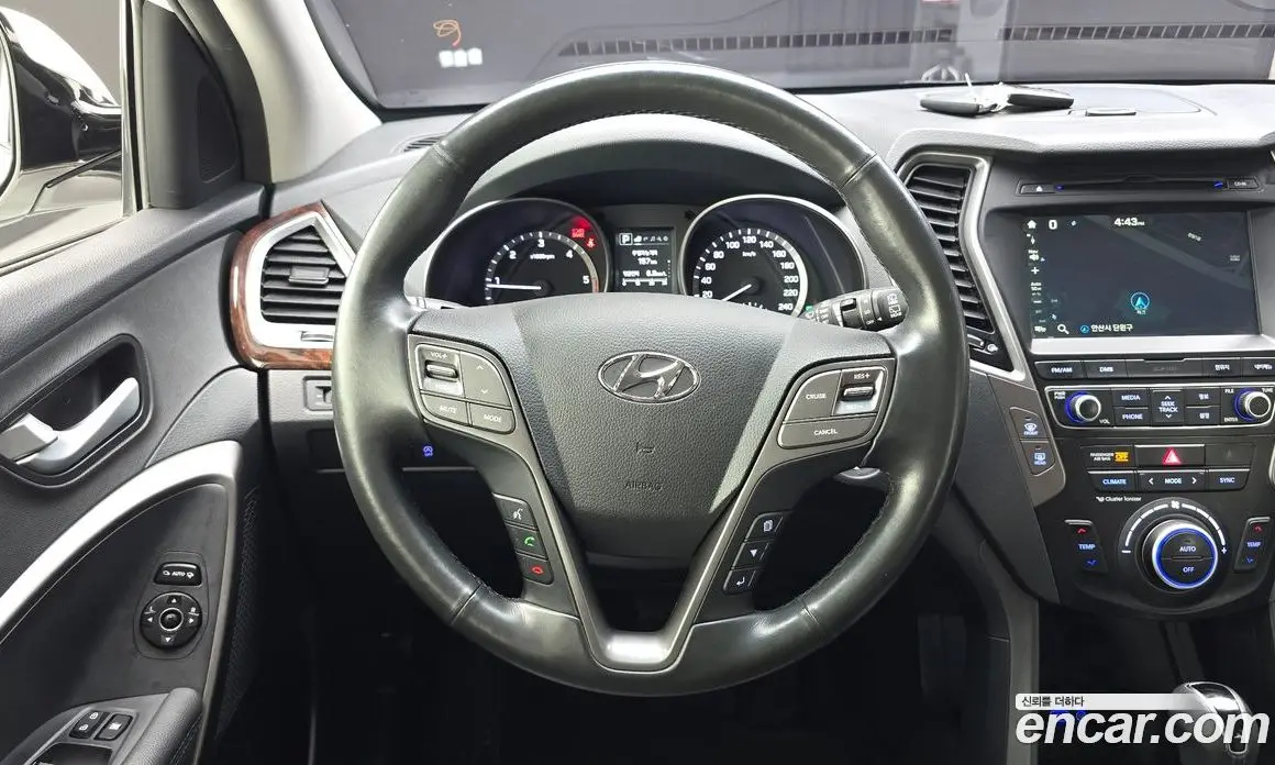 Hyundai Santa Fe 2016 2.0 АКПП, фото 13