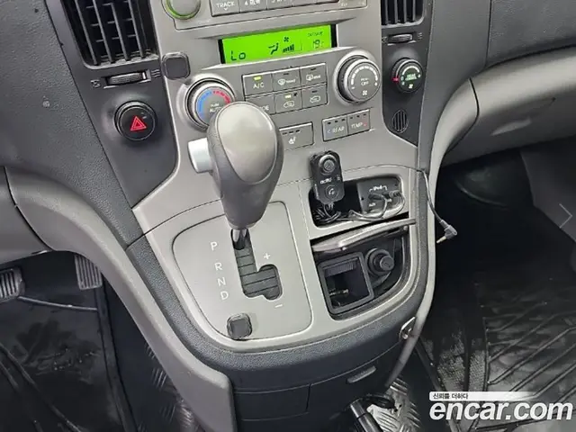 Hyundai Starex 2013 2.5 АКПП, миниатюра 8