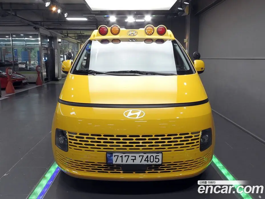Hyundai Staria 2025 1.6 АКПП, фото 3