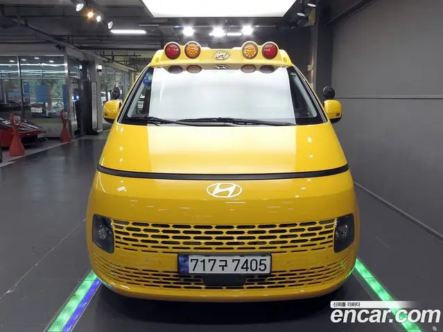 Hyundai Staria 2025 1.6 АКПП, миниатюра 3