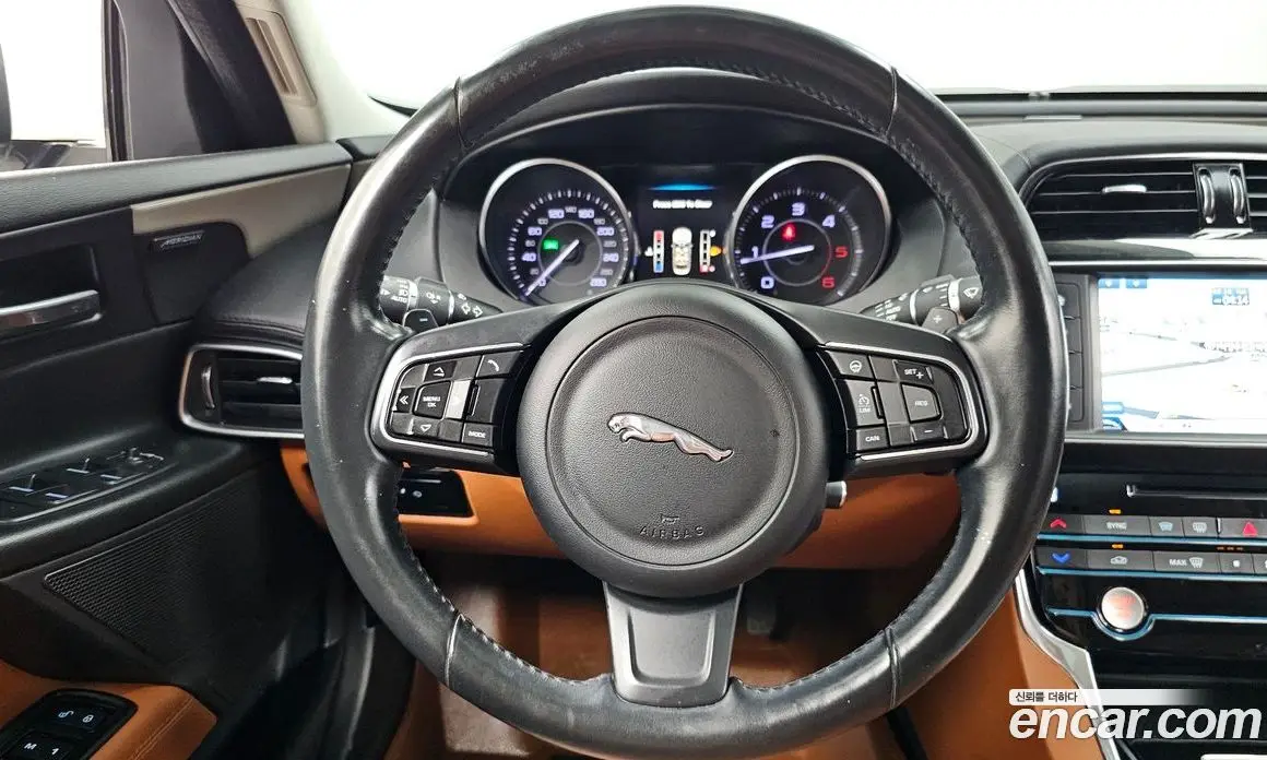 Jaguar XE 2016 2.0 АКПП, фото 13