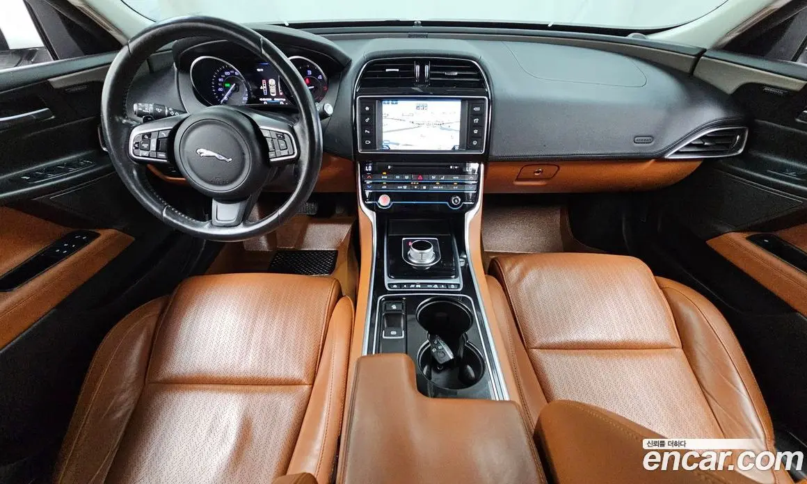 Jaguar XE 2016 2.0 АКПП, фото 7