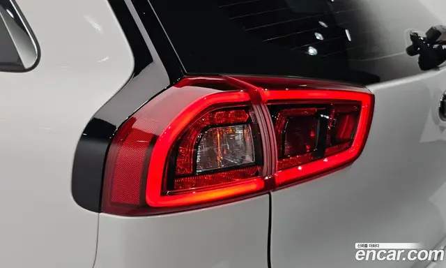 Kia Niro 2018 1.6 АКПП, миниатюра 8 Kia Niro 2018 1.6 АКПП, миниатюра 8