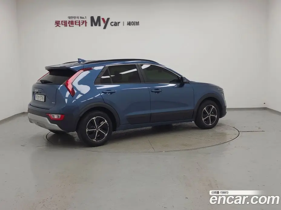 Kia Niro 2023 1.6 АКПП, фото 5