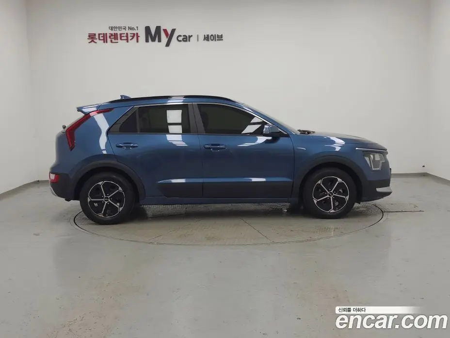 Kia Niro 2023 1.6 АКПП, фото 6