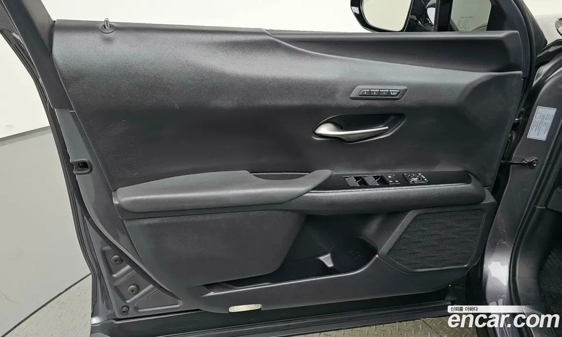 Lexus UX 2019 2.0 АКПП, фото 13