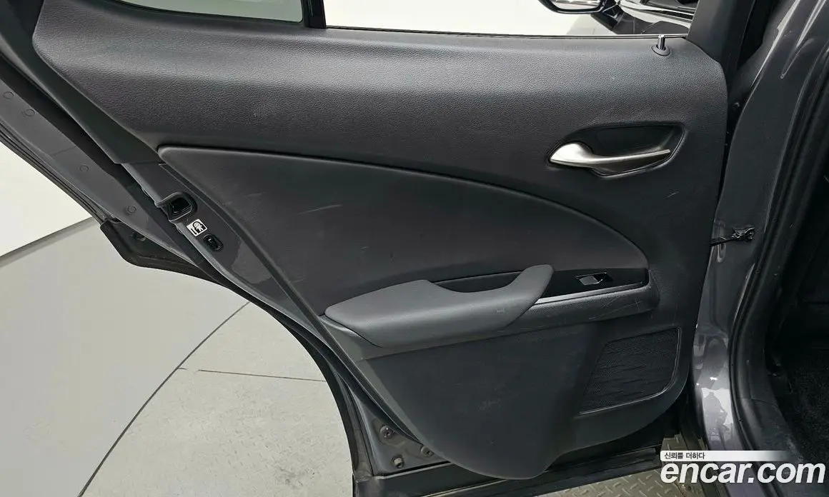 Lexus UX 2019 2.0 АКПП, фото 14