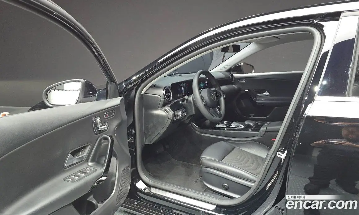 Mercedes-Benz A-Class 2019 2.0 АКПП, фото 12