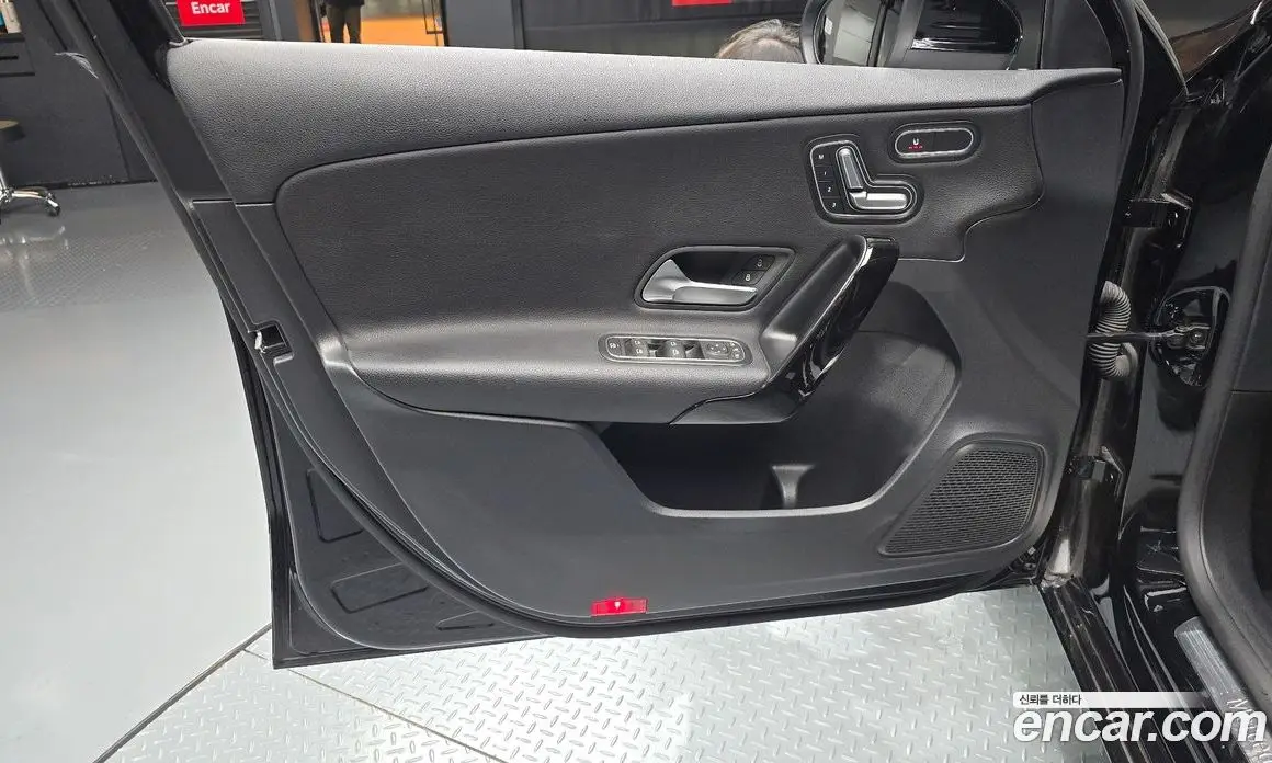 Mercedes-Benz A-Class 2019 2.0 АКПП, фото 13