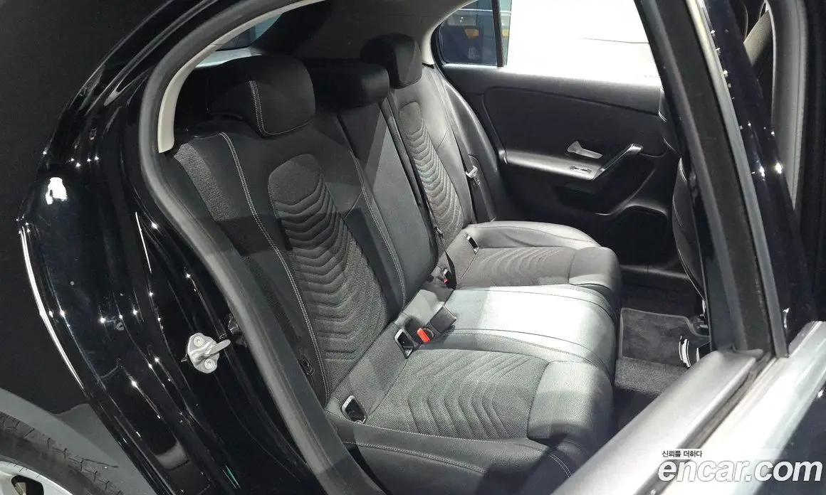 Mercedes-Benz A-Class 2019 2.0 АКПП, фото 16