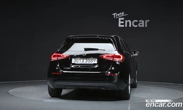 Mercedes-Benz A-Class 2019 2.0 АКПП, миниатюра 3