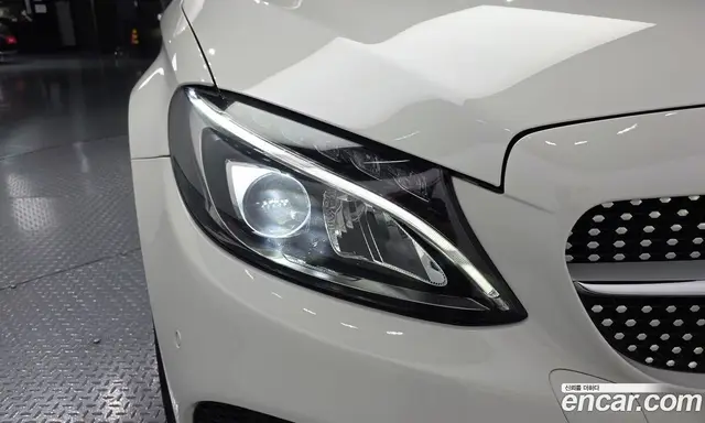 Mercedes-Benz C-Class 2018 2.0 АКПП, миниатюра 8 Mercedes-Benz C-Class 2018 2.0 АКПП, миниатюра 8
