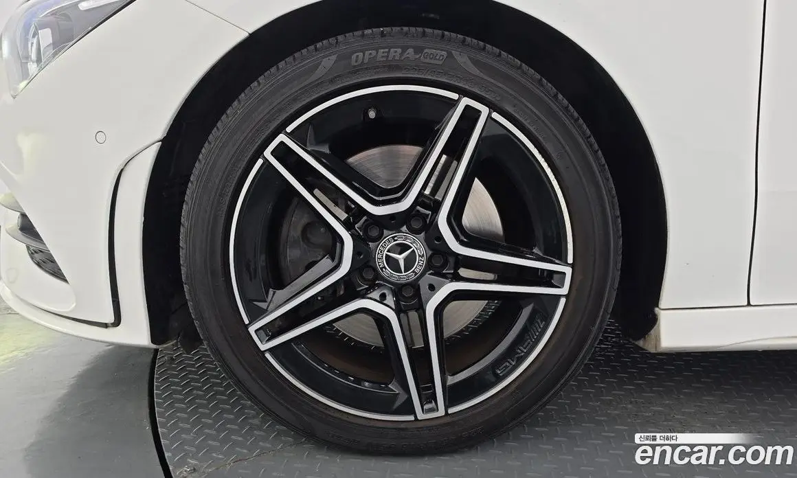 Mercedes-Benz CLA-Class 2021 2.0 АКПП, фото 5
