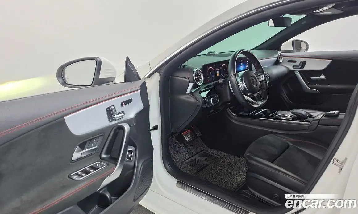 Mercedes-Benz CLA-Class 2021 2.0 АКПП, фото 10