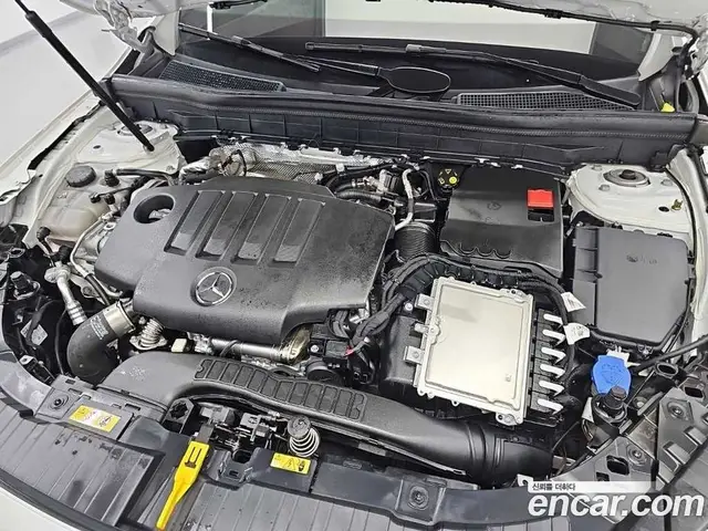 Mercedes-Benz GLB-Class 2024 1.9 АКПП, миниатюра 5