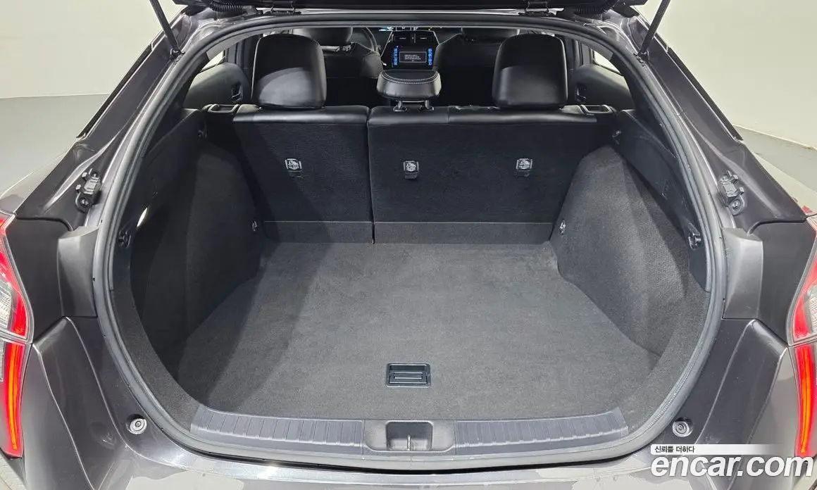 Toyota Prius 2018 1.8 АКПП, фото 20