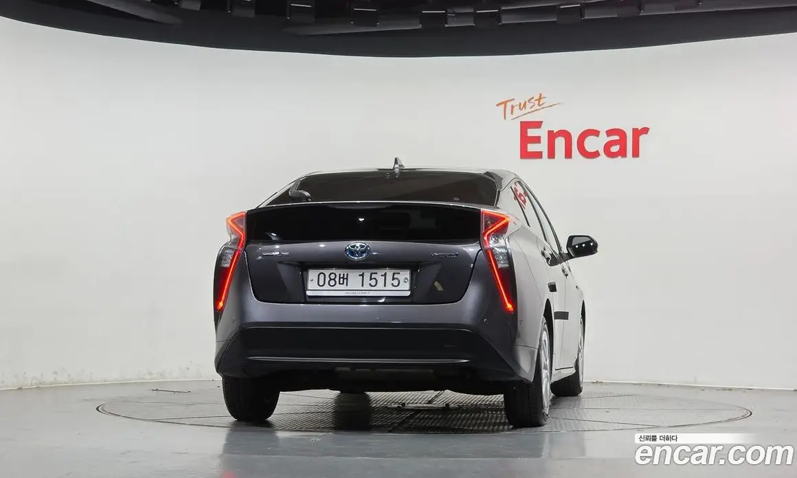 Toyota Prius 2018 1.8 АКПП, фото 4