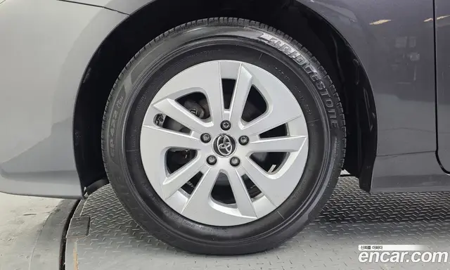 Toyota Prius 2018 1.8 АКПП, миниатюра 5
