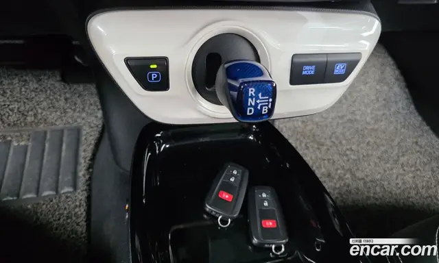 Toyota Prius 2018 1.8 АКПП, миниатюра 9