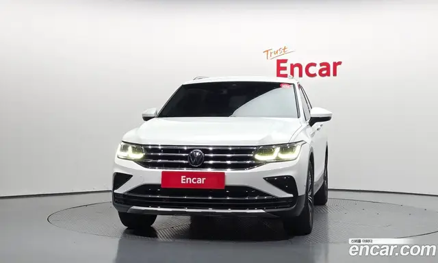 Volkswagen Tiguan 2023 2.0 АКПП, миниатюра 3