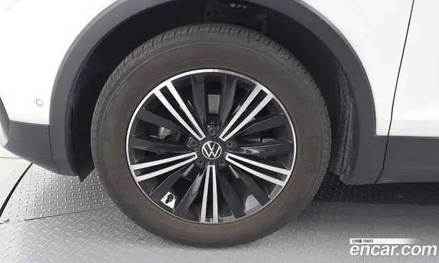 Volkswagen Tiguan 2023 2.0 АКПП, миниатюра 5