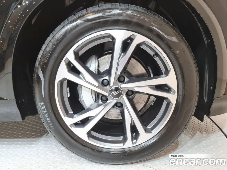 Audi Q6 e-tron 2026 0.2 АКПП, фото 5