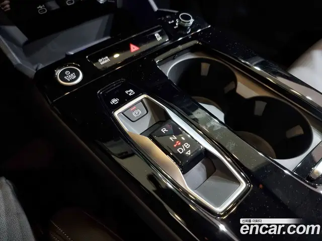 Audi Q6 e-tron 2026 0.2 АКПП, миниатюра 9