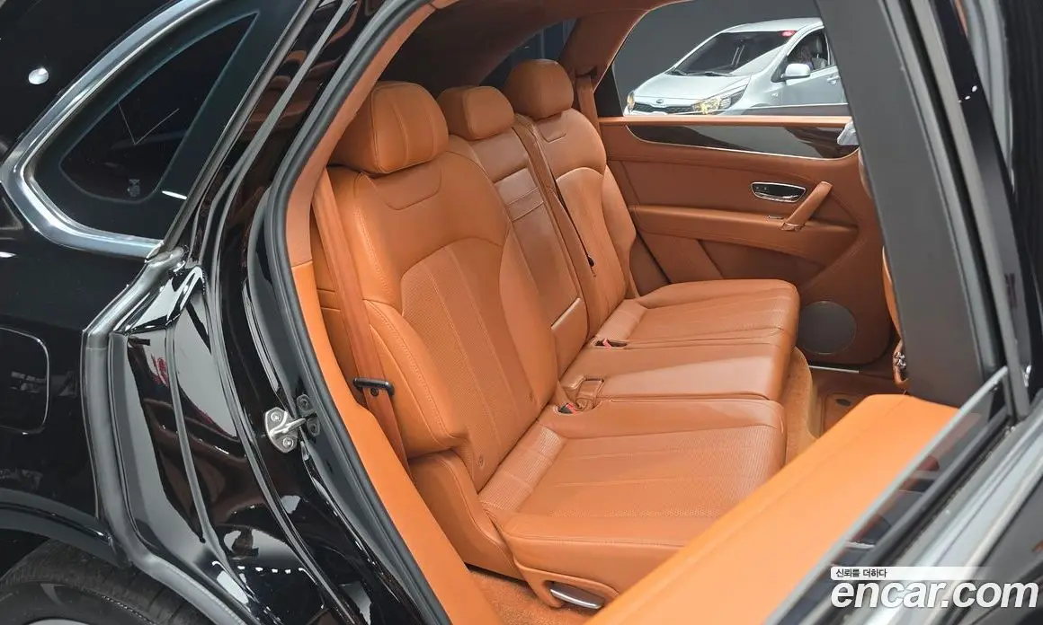 Bentley Bentayga 2018 6.0 АКПП, фото 12