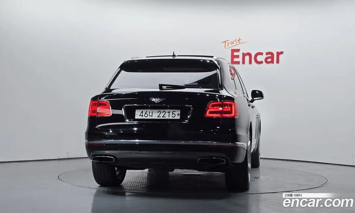 Bentley Bentayga 2018 6.0 АКПП, фото 4