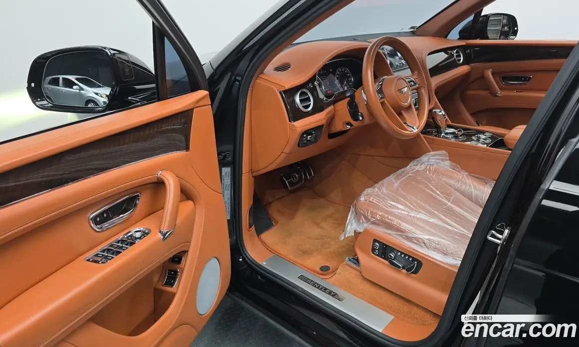 Bentley Bentayga 2018 6.0 АКПП, фото 10