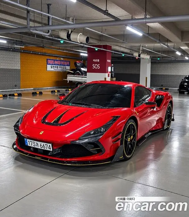 Ferrari F8, 2021, 12 000 км