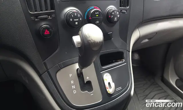 Hyundai Starex 2010 2.5 АКПП, миниатюра 9