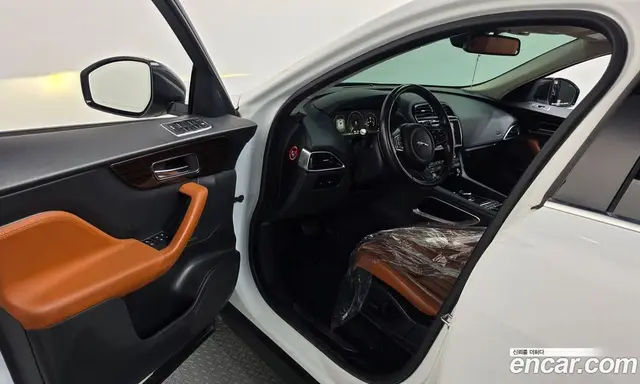 Jaguar F-Pace 2017 2.0 АКПП, миниатюра 10