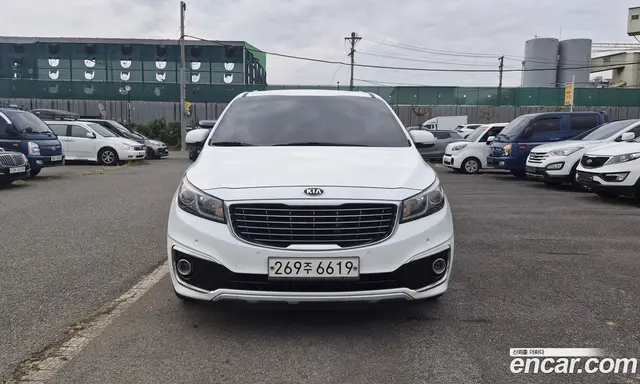 Kia Carnival 2016 2.2 АКПП, миниатюра 2 Kia Carnival 2016 2.2 АКПП, миниатюра 2