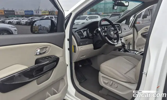 Kia Carnival 2016 2.2 АКПП, миниатюра 11 Kia Carnival 2016 2.2 АКПП, миниатюра 11