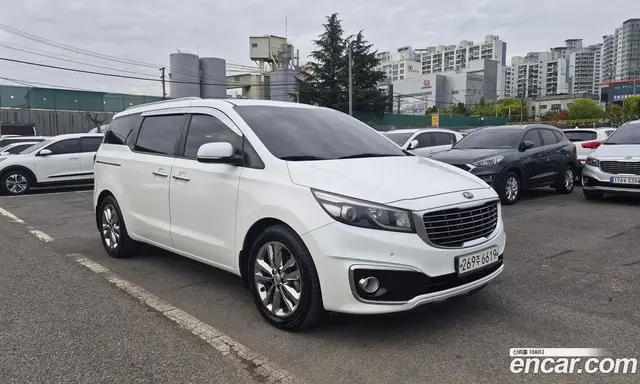 Kia Carnival 2016 2.2 АКПП, миниатюра 3 Kia Carnival 2016 2.2 АКПП, миниатюра 3