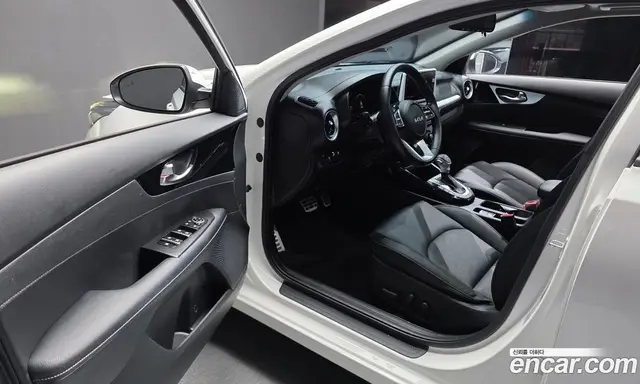 Kia K3 2023 1.6 АКПП, миниатюра 10
