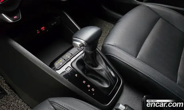 Kia Stonic 2018 1.4 АКПП, миниатюра 9 Kia Stonic 2018 1.4 АКПП, миниатюра 9