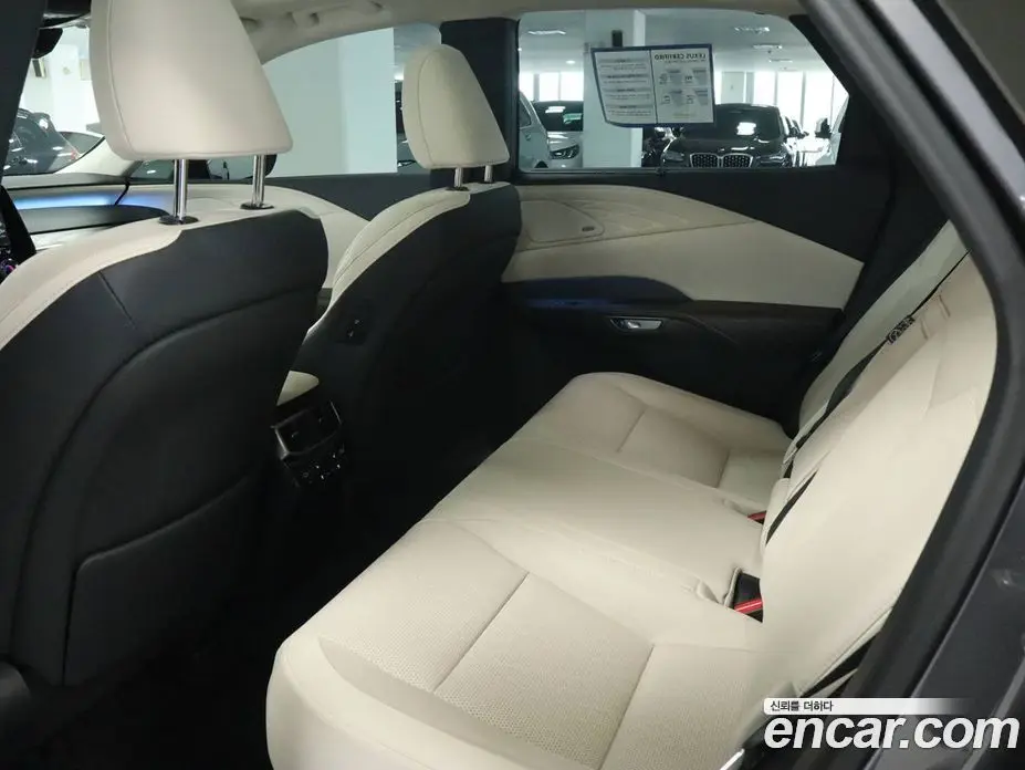 Lexus RX 2025 2.5 АКПП, фото 10