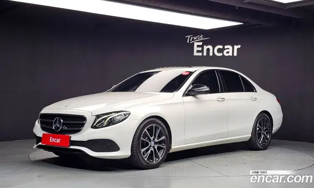 Mercedes-Benz E-Class, 2017, 163 233 км