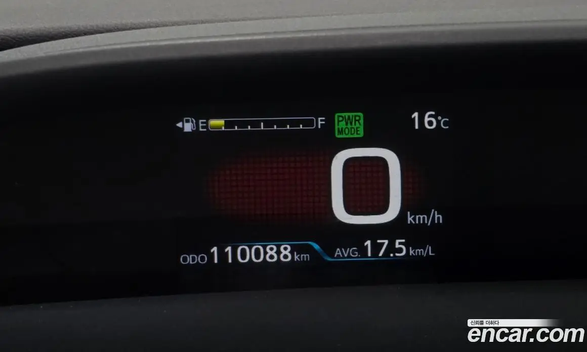 Toyota Prius 2017 1.8 АКПП, фото 11