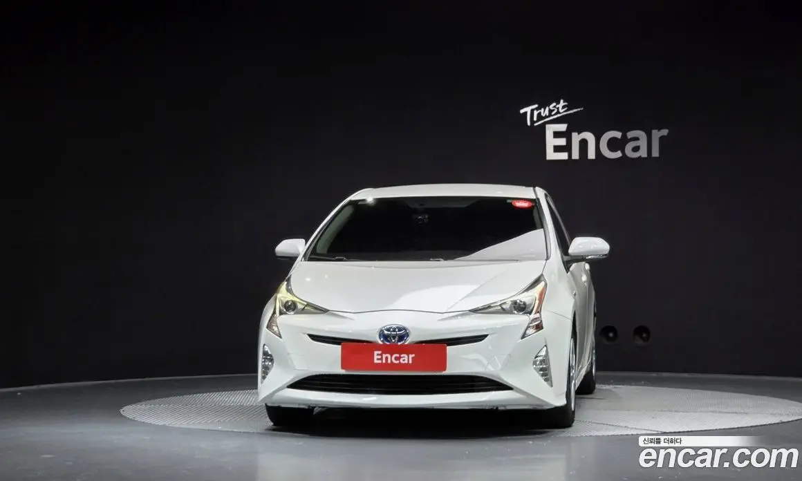 Toyota Prius 2017 1.8 АКПП, фото 3