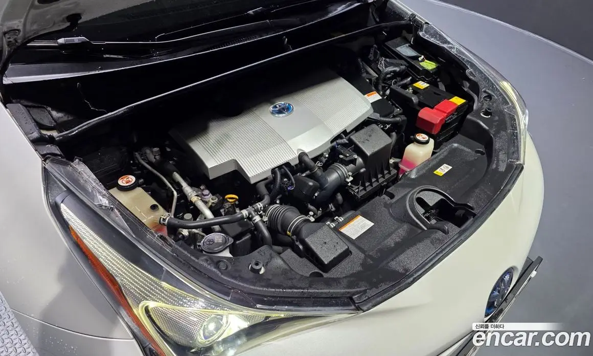 Toyota Prius 2017 1.8 АКПП, фото 6