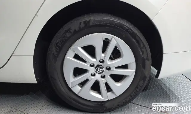 Toyota Prius 2017 1.8 АКПП, миниатюра 7