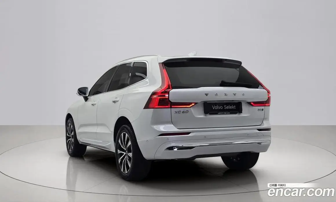 Volvo XC60 2024 2.0 АКПП, фото 3