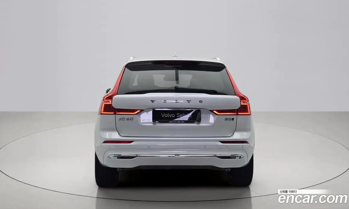 Volvo XC60 2024 2.0 АКПП, фото 4